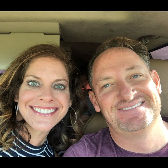 Meet your Posher, Lori - Picture 3 of 6